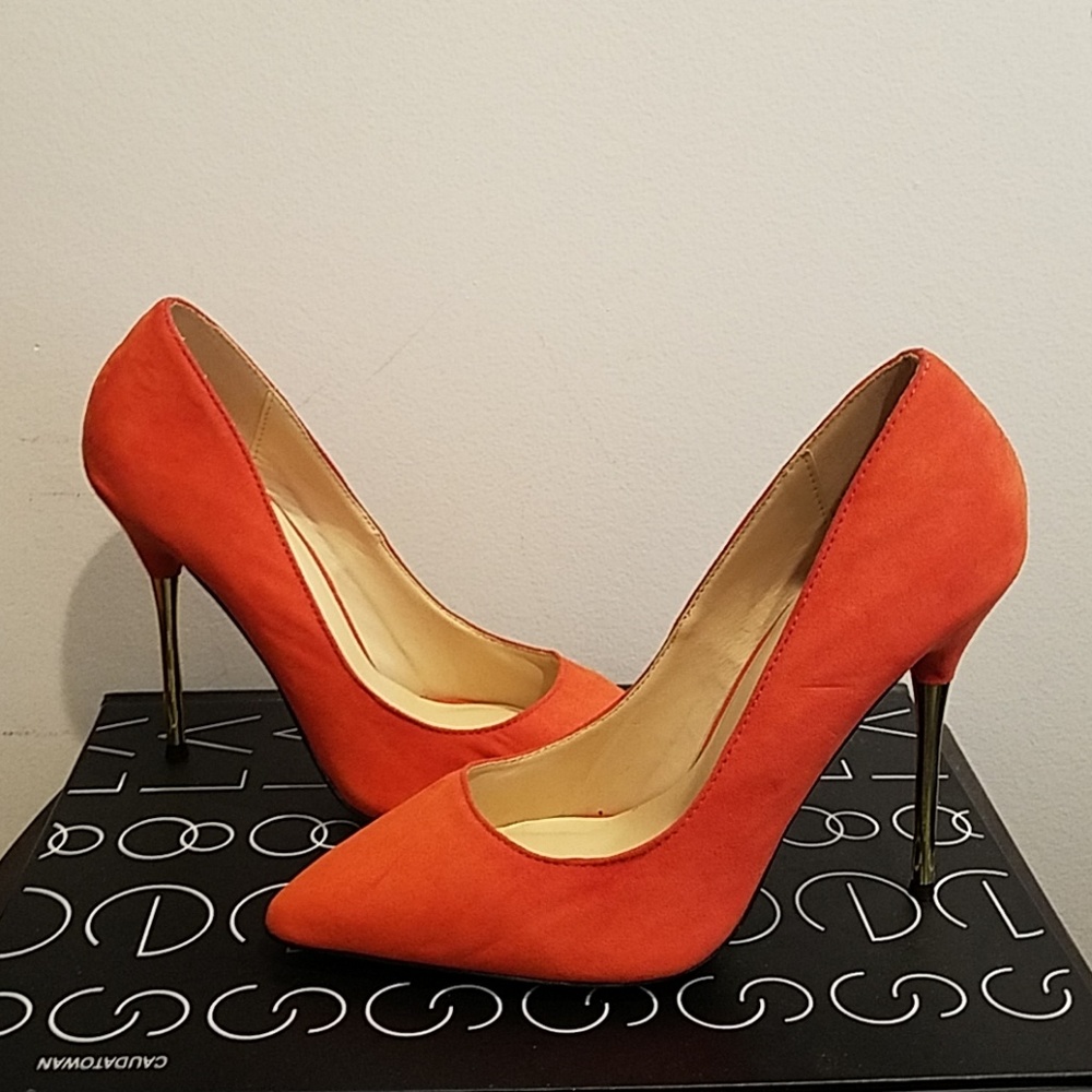 Shoedazzle Orange Stilettos Sz 7